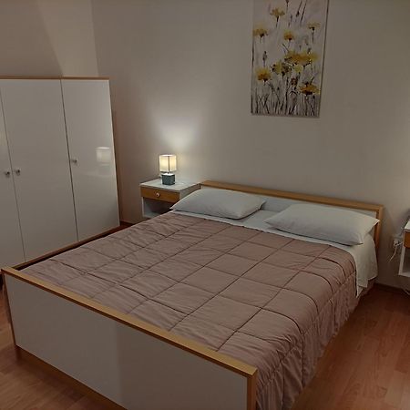 Apartment Landeka Primošten المظهر الخارجي الصورة